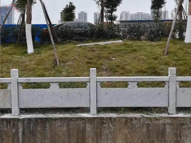 石護(hù)欄價格