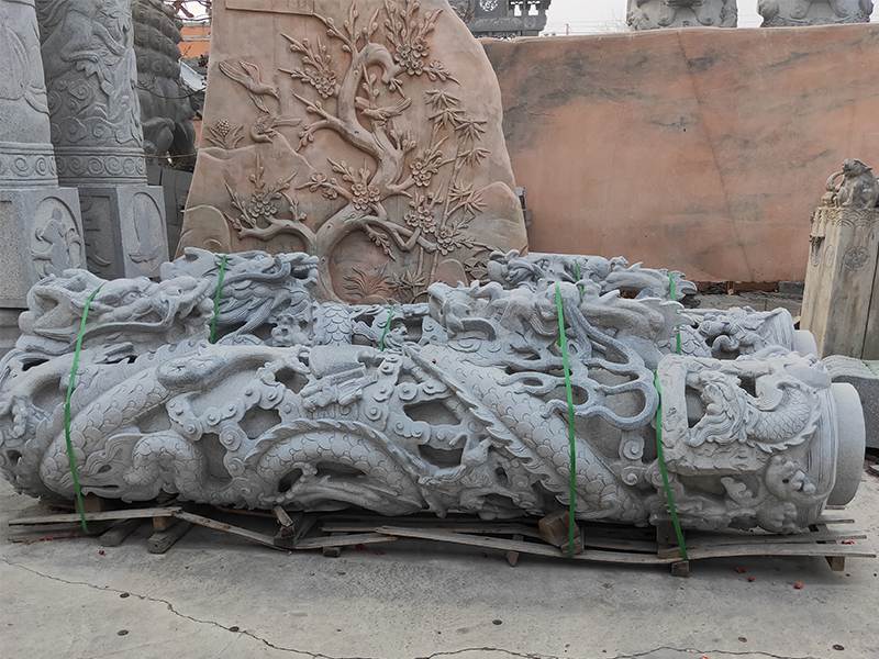 花崗巖石雕盤龍柱